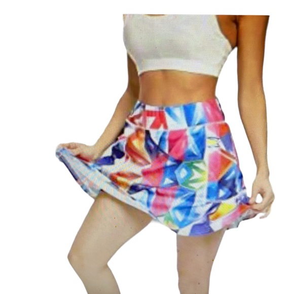 Brand new . colorful  geometric print skort with pocket - Picture 2 of 3